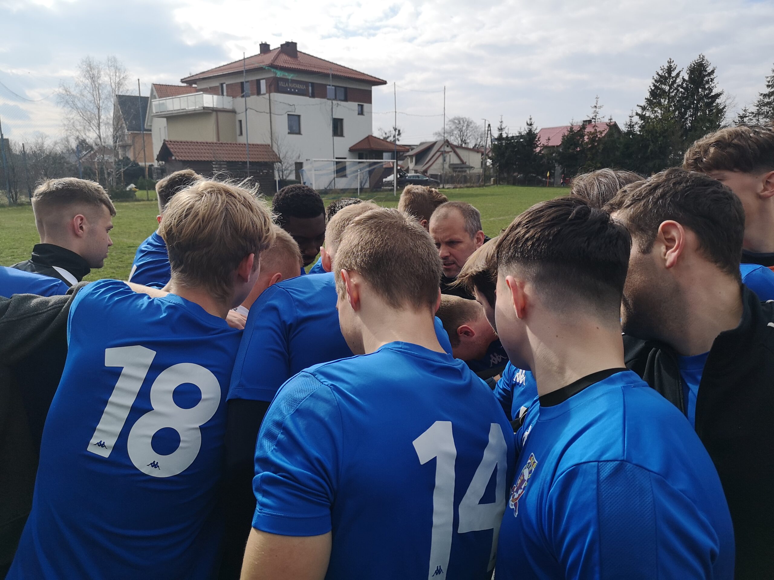 Film i zdjęcia z meczu z Grabinami.